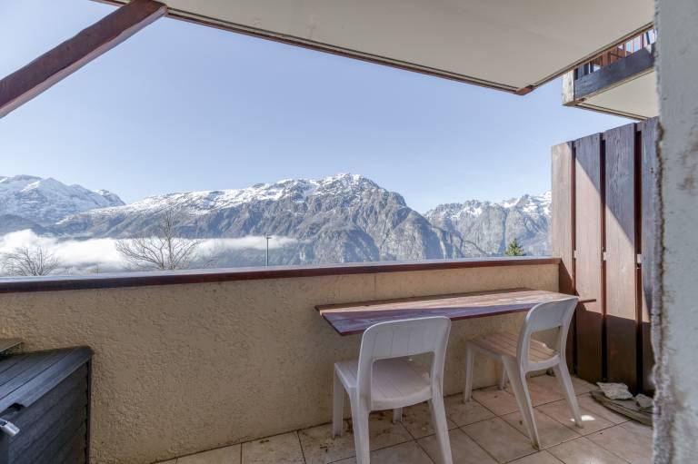 Holiday apartment | Mountain view | Ski nearby | Pet-friendly in Huez