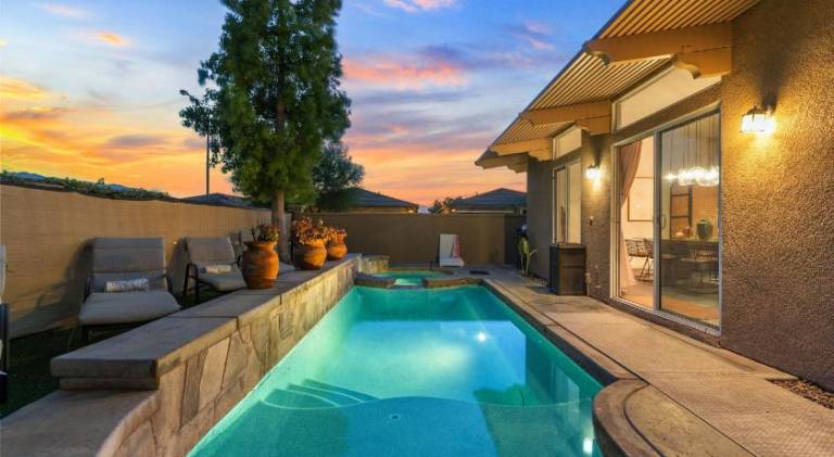 Vacation home with pool & jacuzzi | Good for workation in Indio, CA