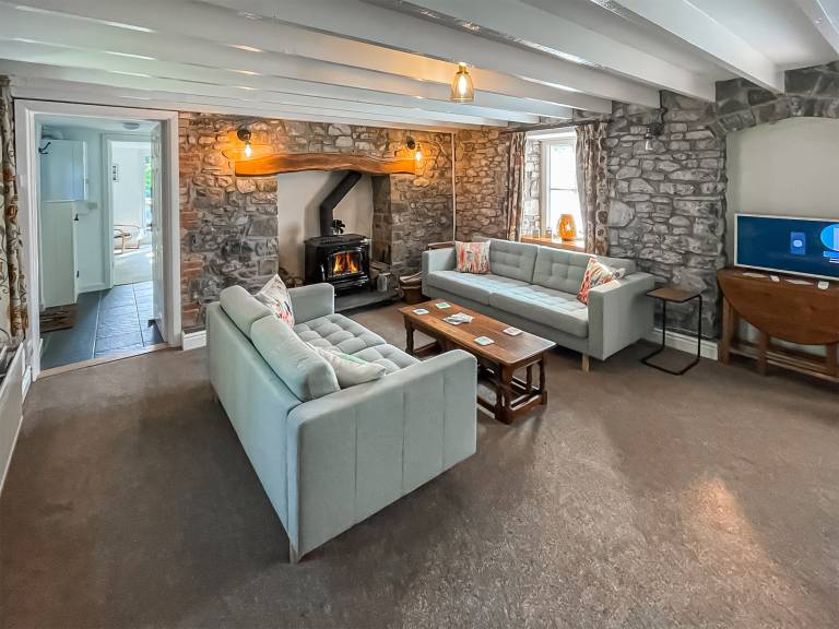 Children-friendly charming cottage with garden & grill | River view | Pets allowed — photo 2