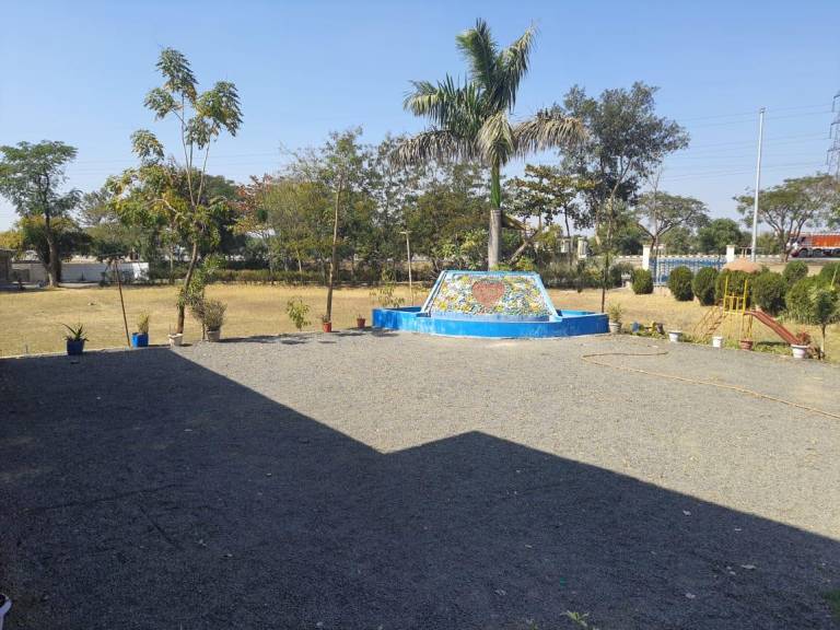 Vacation home with BBQ & garden | Pets allowed in Indore