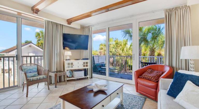 Apartment | Beach nearby | Pets are welcome — photo 2
