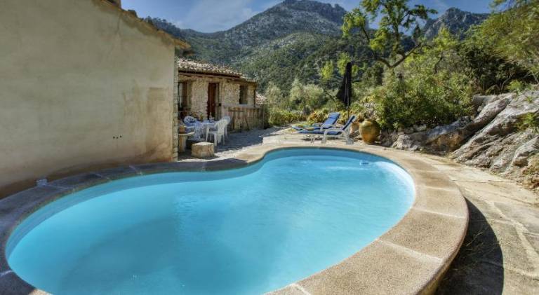 Wonderful chalet with terrace, yard & private pool | Suitable for remote work | Pets are welcome — photo 2