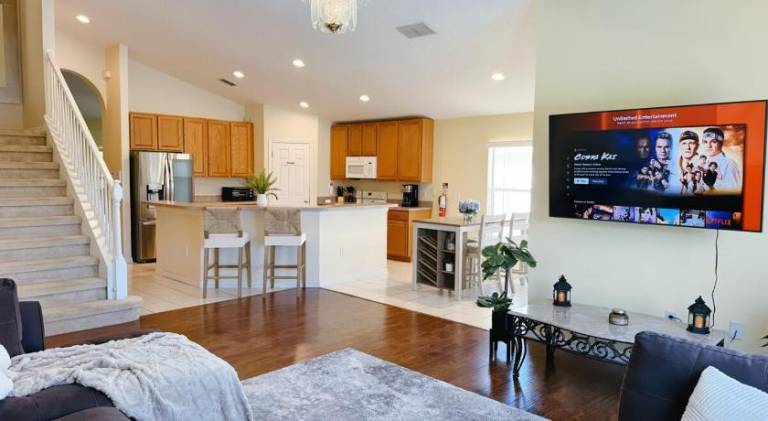 Luxury Family Villa with Pool Near Disney Parks — photo 2