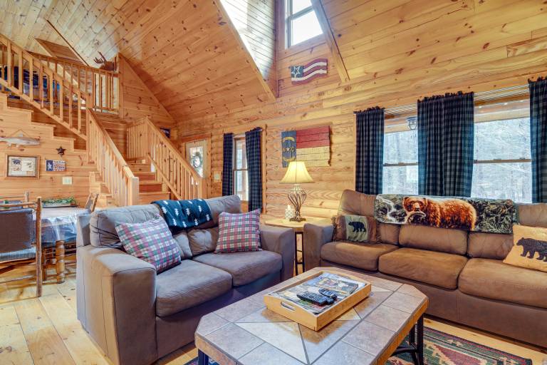 Pet-Friendly Cabin w/ Loft: 5 Mi to Lake Lure! — photo 5