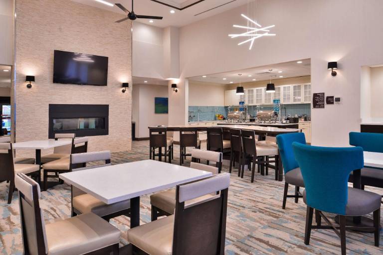 Homewood Suites by Hilton - Des Moines Airport — photo 5