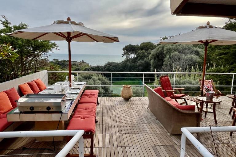 Child-friendly vacation home with pool, garden & grill | Pets allowed — photo 2