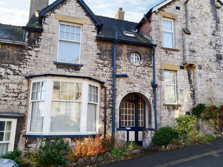 Cottage Grange-Over-Sands