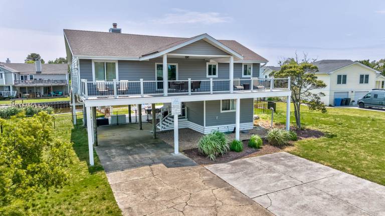 Coastal Breeze 1890 ft to the beach Private Pool, Hot Tub, and Dog Friendly — photo 2