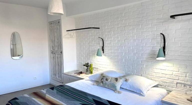 Rental apartment with 1 room for 3 persons in L'Isle-sur-la-Sorgue