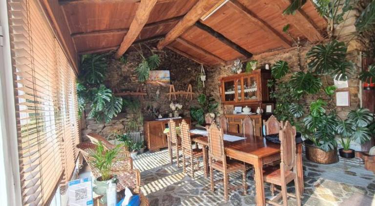 Vacation home with garden, BBQ & patio — photo 2