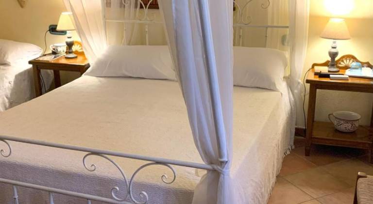 Bed & Breakfast  Samugheo