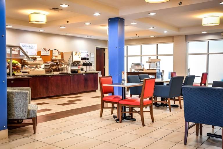 Holiday Inn Express & Suites Concord By IHG — photo 3