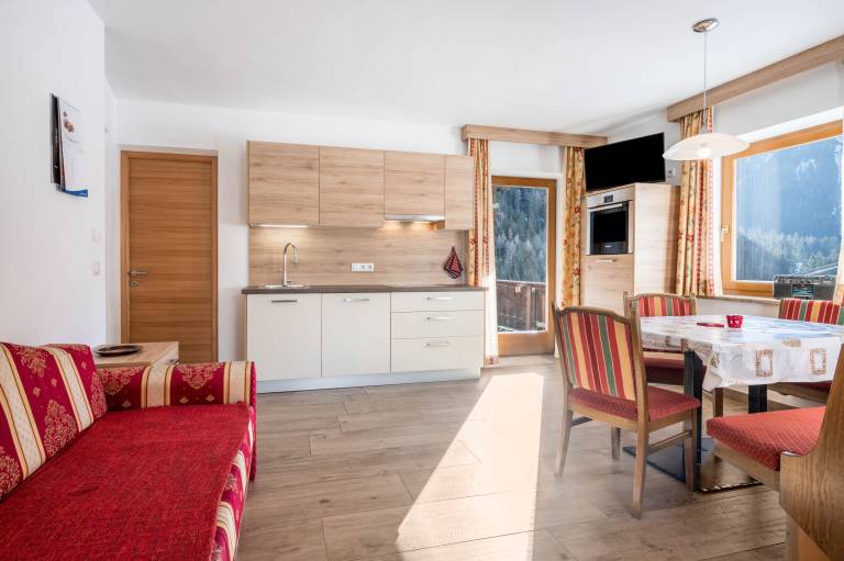 Apartment "Heiserhof - Apfel" with Mountain View, Terrace & Wi-Fi — photo 4