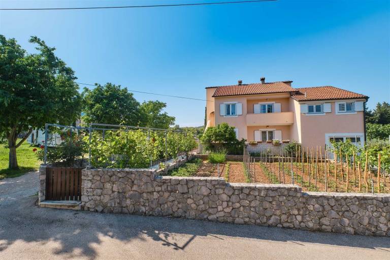 Ferienwohnung Nerezine