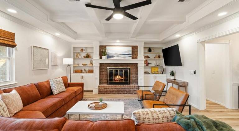 Luxury 3 BDR Edmond, Fuseball, Pac-Man, Sleeps 9 in Oklahoma City, OK