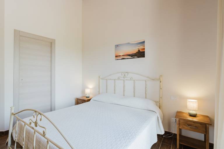 Room 'Giara' with Mountain View, Wi-Fi, and Air Conditioning — photo 3