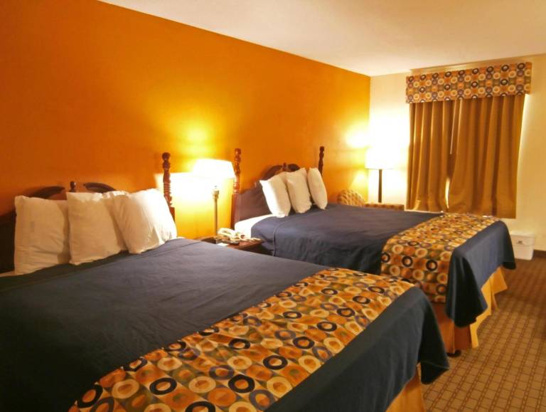 Newnan Lodge in Newnan, GA