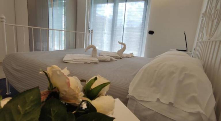 Holiday apartment with garden & pool — photo 2