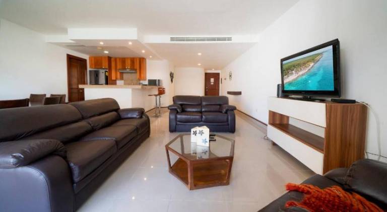 Rental apartment with pool — photo 2