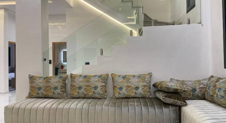 Villa with terrace — photo 3