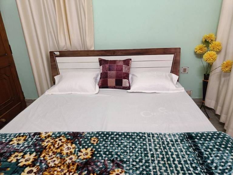 House George Town