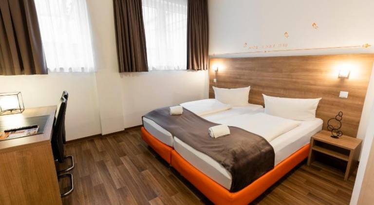 Lovely serviced apartment with terrace | Pet-friendly — photo 2