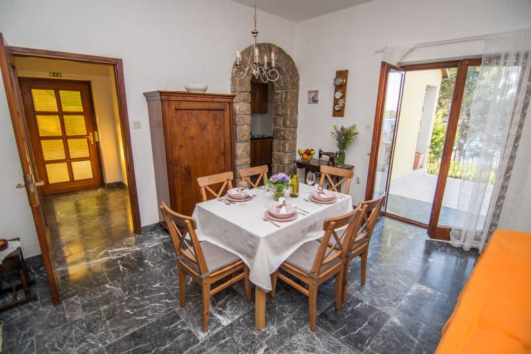 Two bedroom apartment with terrace and sea view Mali Lošinj, Lošinj (A-8093-a) — photo 5