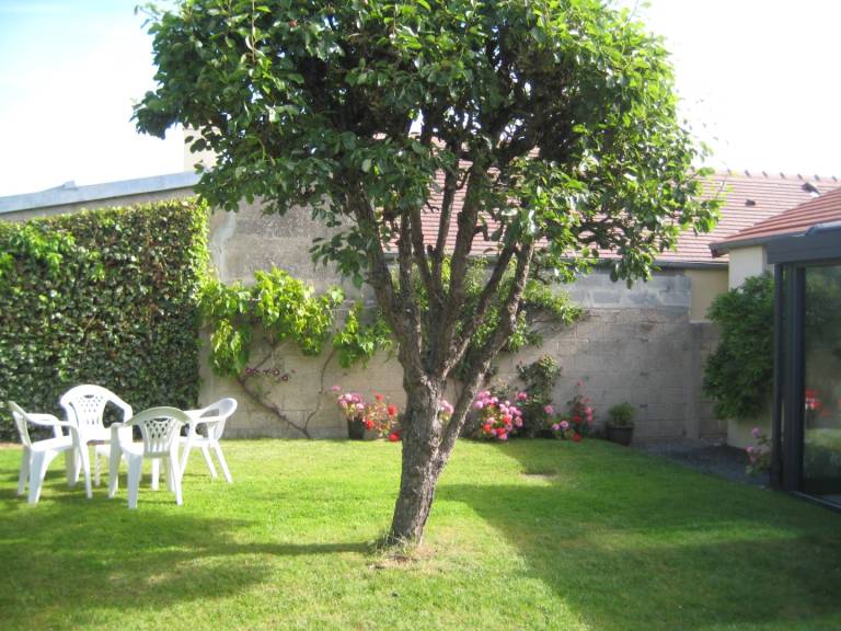 Pleasant gite with yard & barbeque | Dogs allowed — photo 4