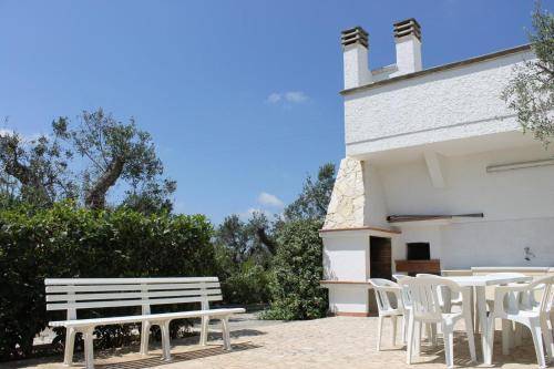 Vacation home with terrace, grill & garden — photo 2