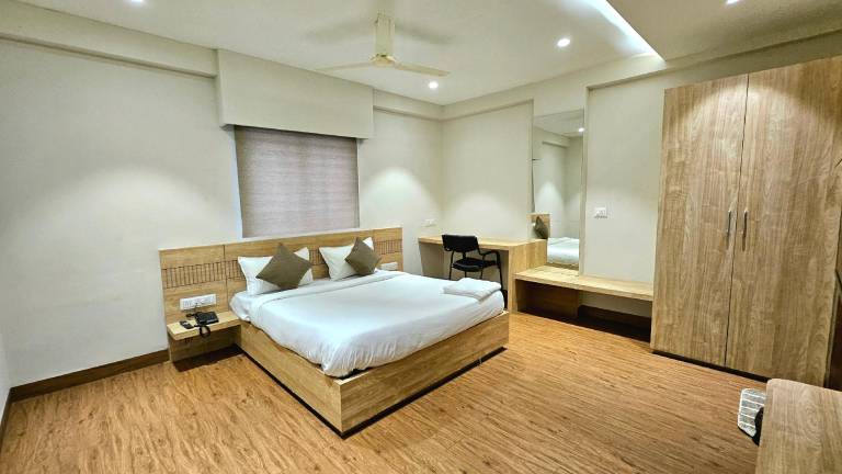 Hotel White Pearl