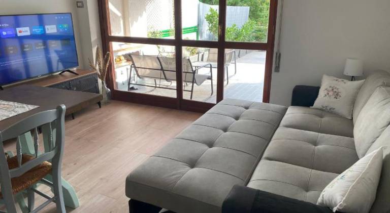 Holiday apartment with terrace — photo 2