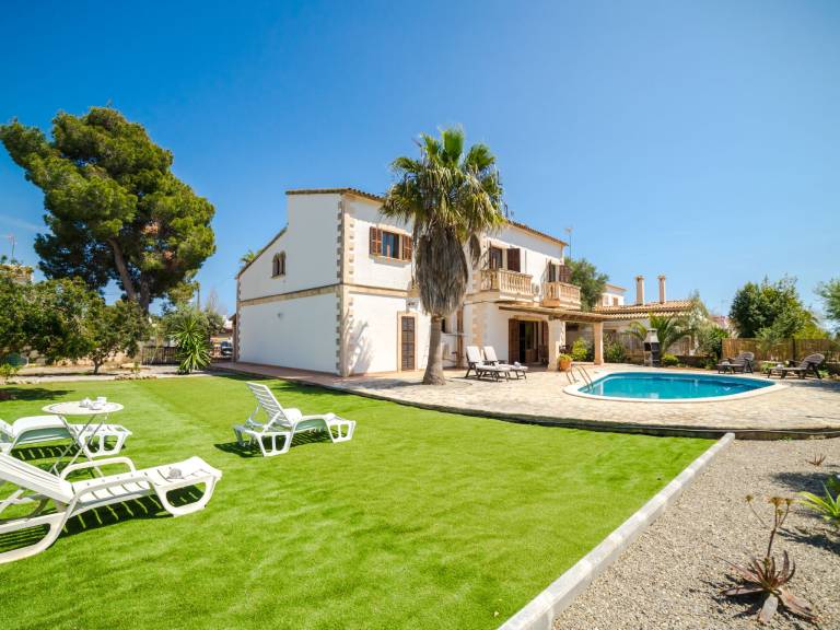 Vacation home with terrace, barbeque & yard | Nature view | Good for workation — photo 2
