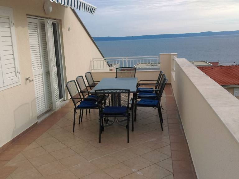 Apartment with terrace & barbecue — photo 2