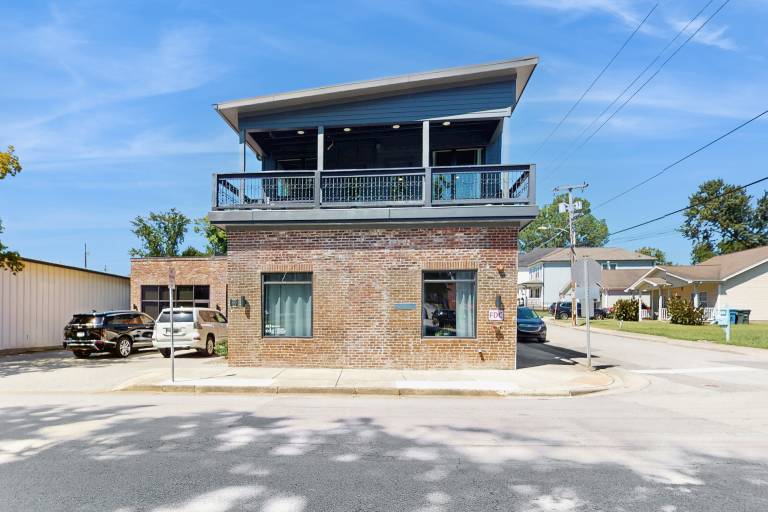 Walkable Gem! Dtwn Chattanooga Base w/ Balcony — photo 2