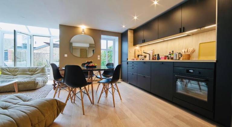 Holiday apartment with 3 rooms for 6 persons — photo 2