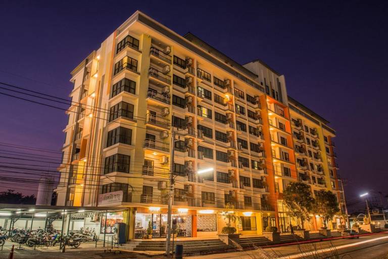 Serviced apartment Prachathipat