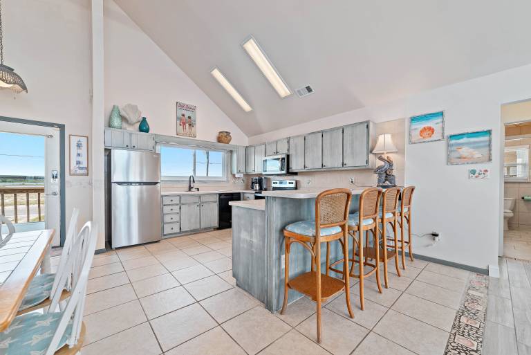 Beauty & The Beach Private Beachfront House Dog-Friendly My Beach Getaways — photo 3