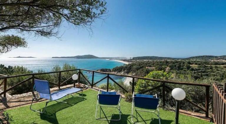 Villa with 3 rooms for 6 persons in Villasimius