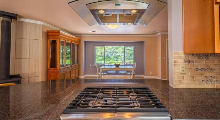 Alpine 4 Bedroom Retreat with Hot tub and Pool table — photo 3