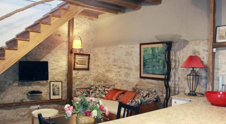 Fully equipped wonderful vacation home with garden, pool & patio | Perfect for remote work | Pets allowed in Sintra
