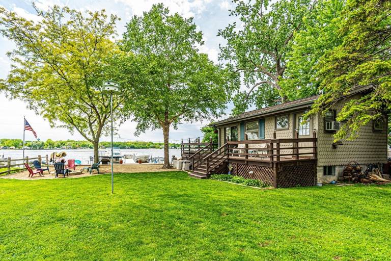 Cottage  Fox Lake