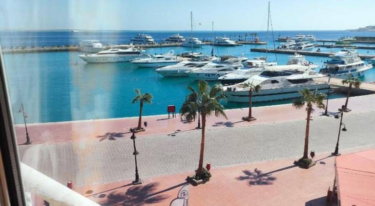 Apartment with pool in Hurghada