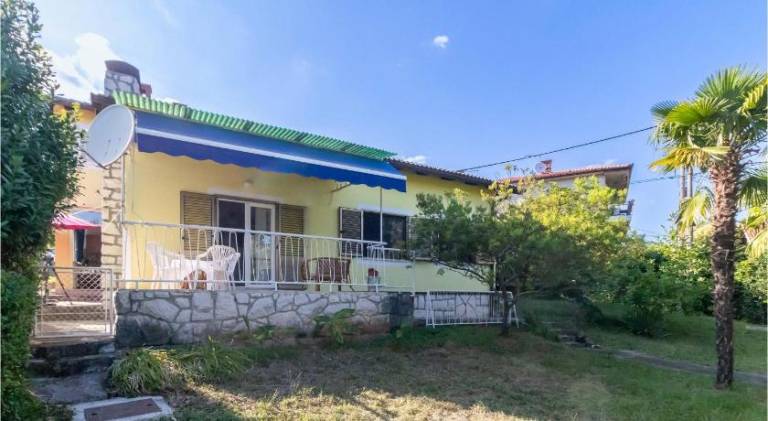 Charming holiday apartment | Pet-friendly in Lovran