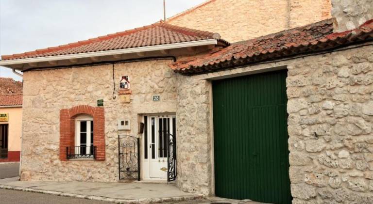 House with 3 rooms for 6 persons in Valladolid
