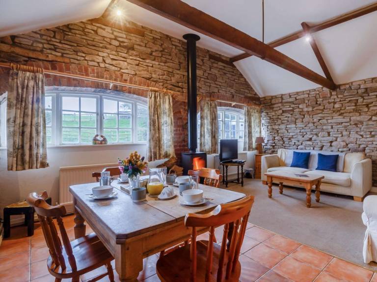 Fully equipped lovely cottage with pool & hot tub | Pets are welcome — photo 3