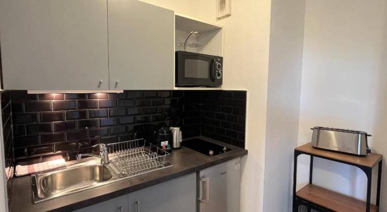 Serviced apartment with terrace — photo 5