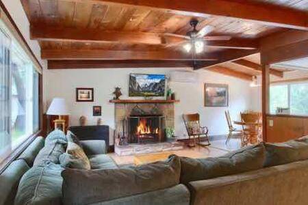 Red Door Cottage Fireplace bbq 12 mi to Yosemite — photo 4