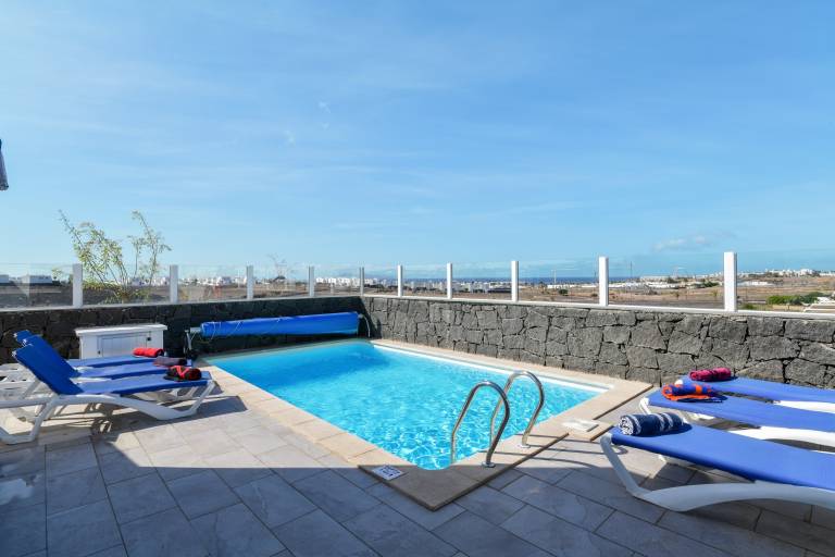 'Villa Blue New Horizont' with Sea View, Wi-Fi and Air Conditioning — photo 3