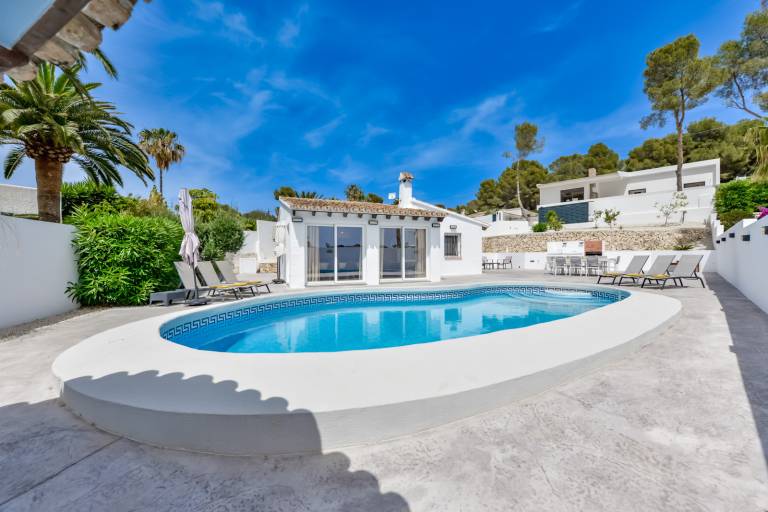 Villa with private pool, garden & terrace — photo 2