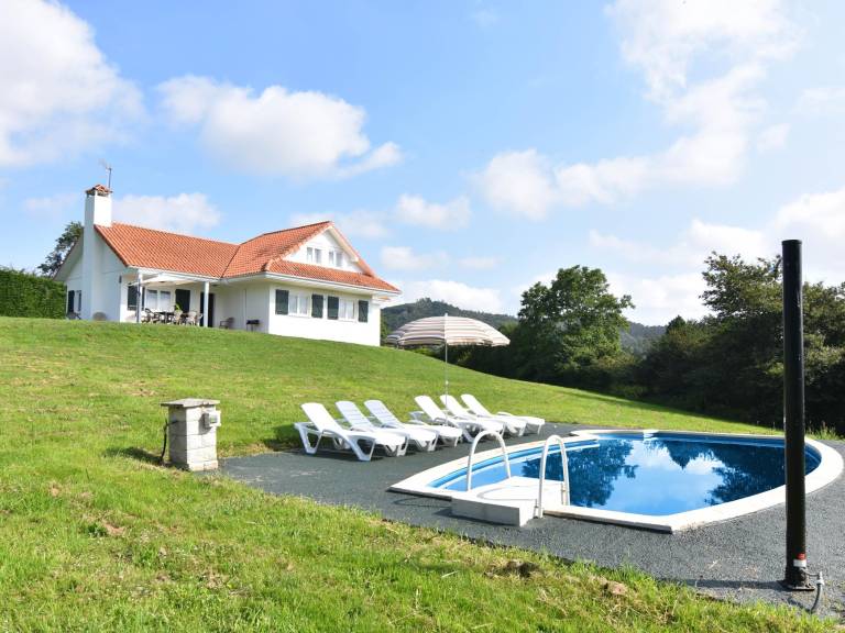 Villa with garden, private pool & grill | Mountain view — photo 2